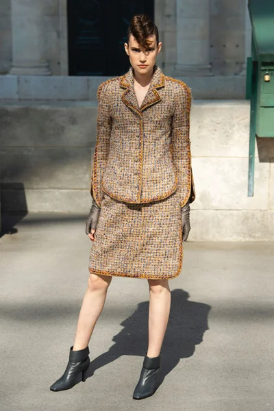 Look 17